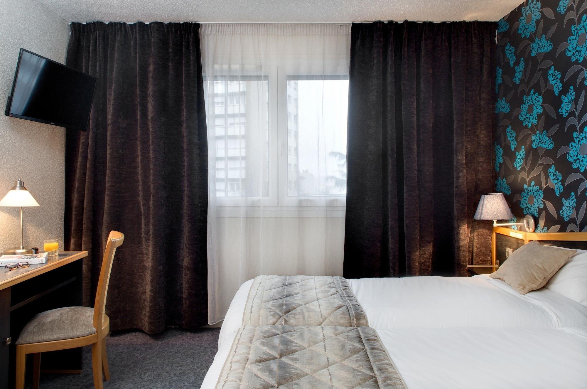Logis Hotel Du Midi - Saint Etienne Sud Екстериор снимка