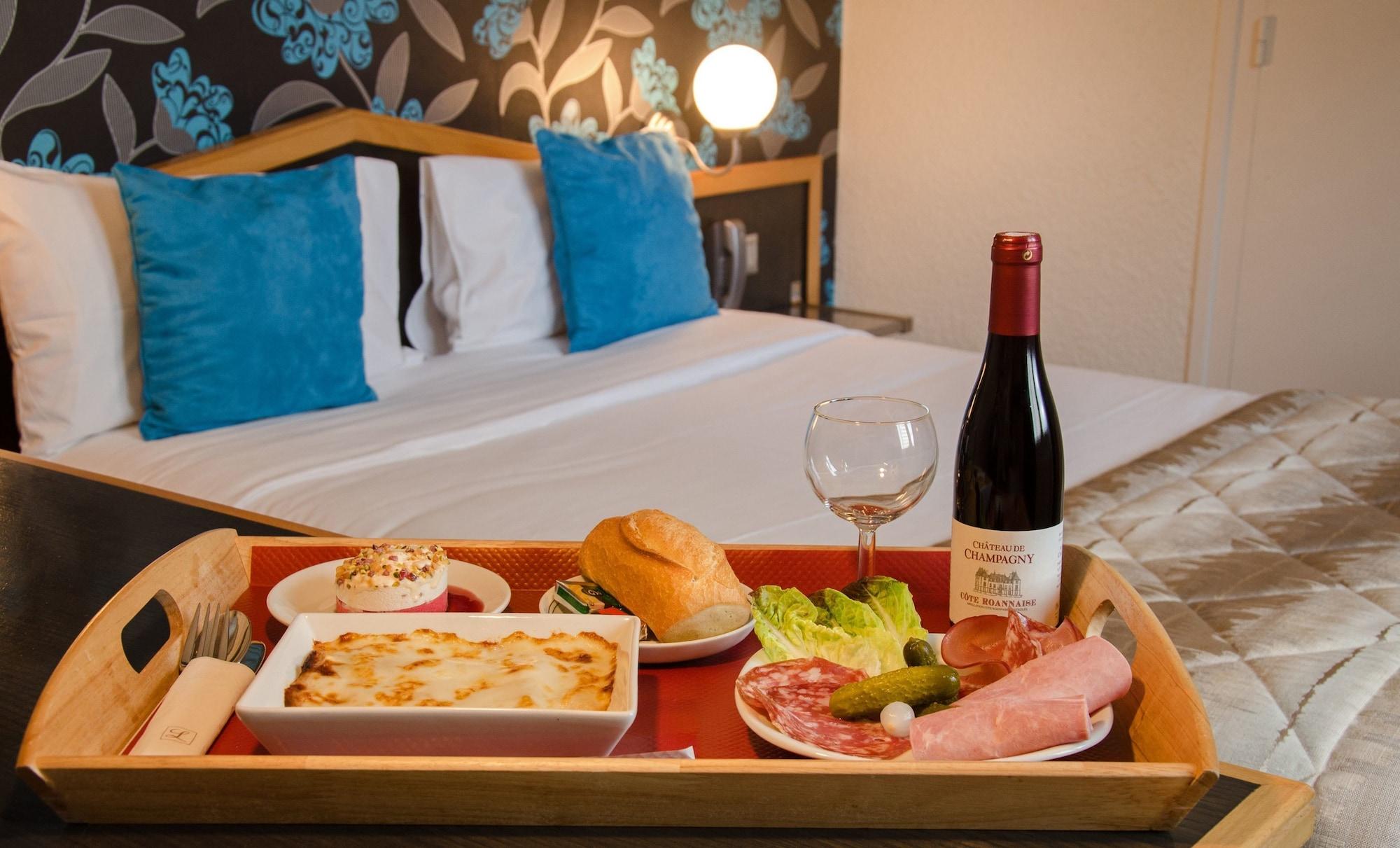 Logis Hotel Du Midi - Saint Etienne Sud Екстериор снимка