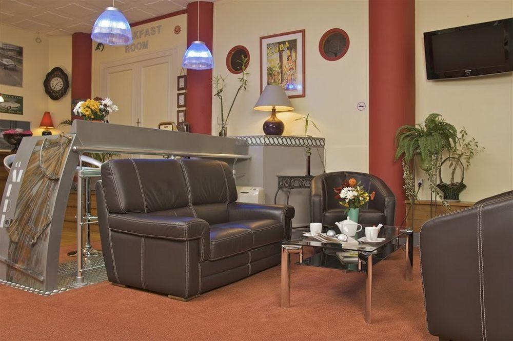 Logis Hotel Du Midi - Saint Etienne Sud Екстериор снимка