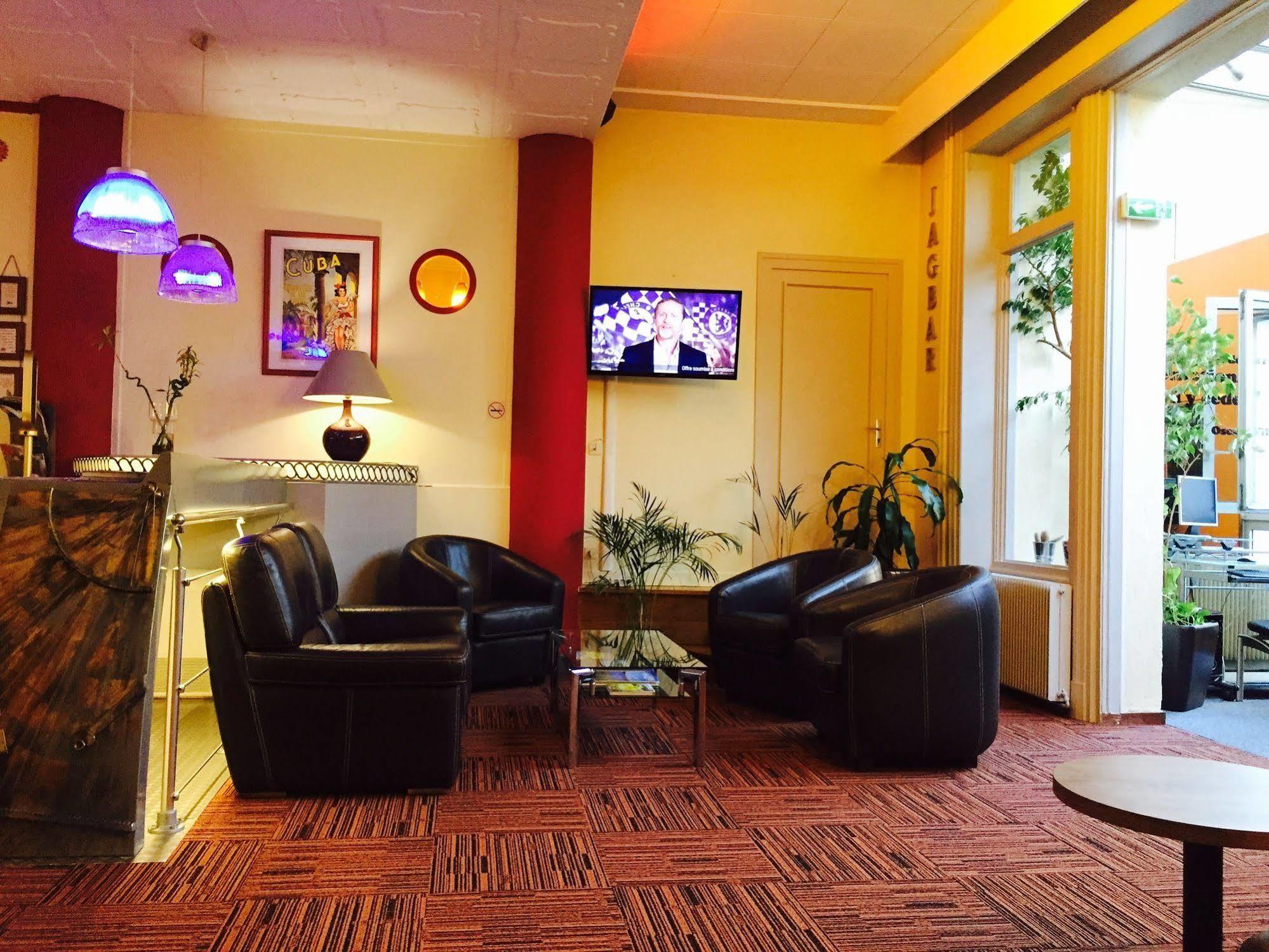 Logis Hotel Du Midi - Saint Etienne Sud Екстериор снимка
